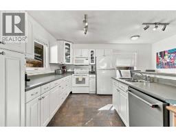 4011 25 Avenue SW - photo 8