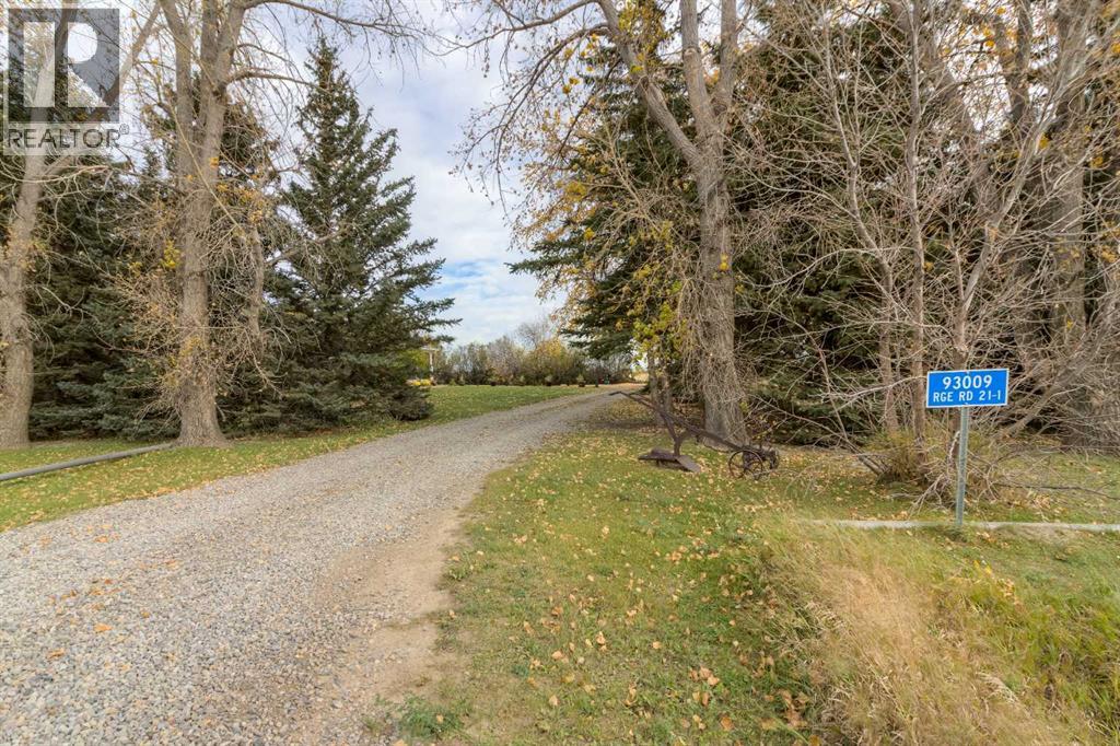 93009 211 range Road - 40
