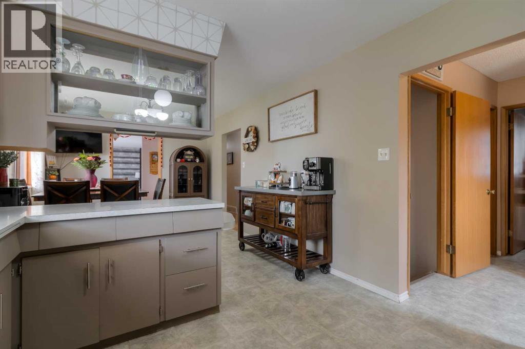 93009 211 range Road - 13