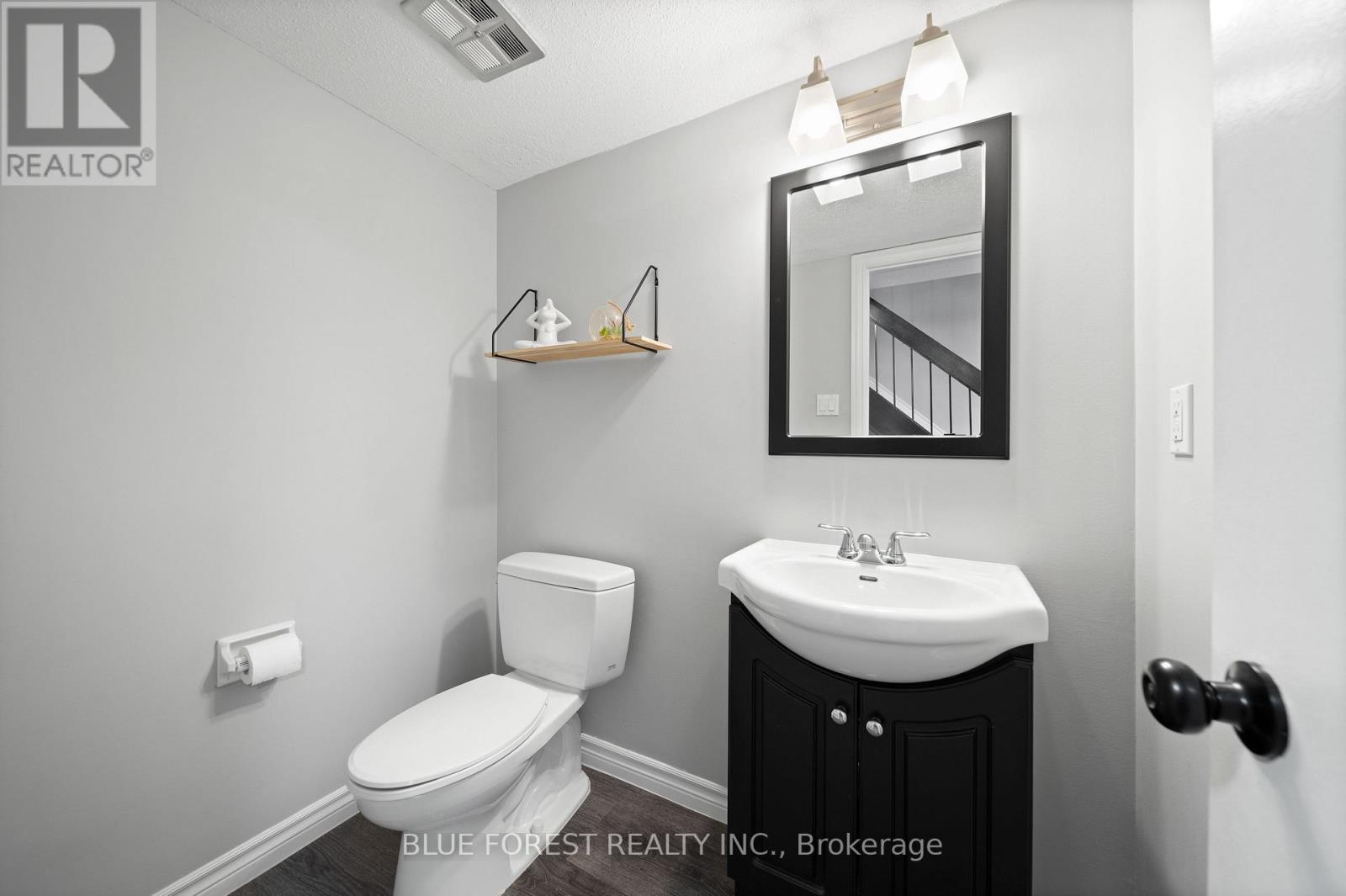 10 BERKSHIRE COURT - Image 14