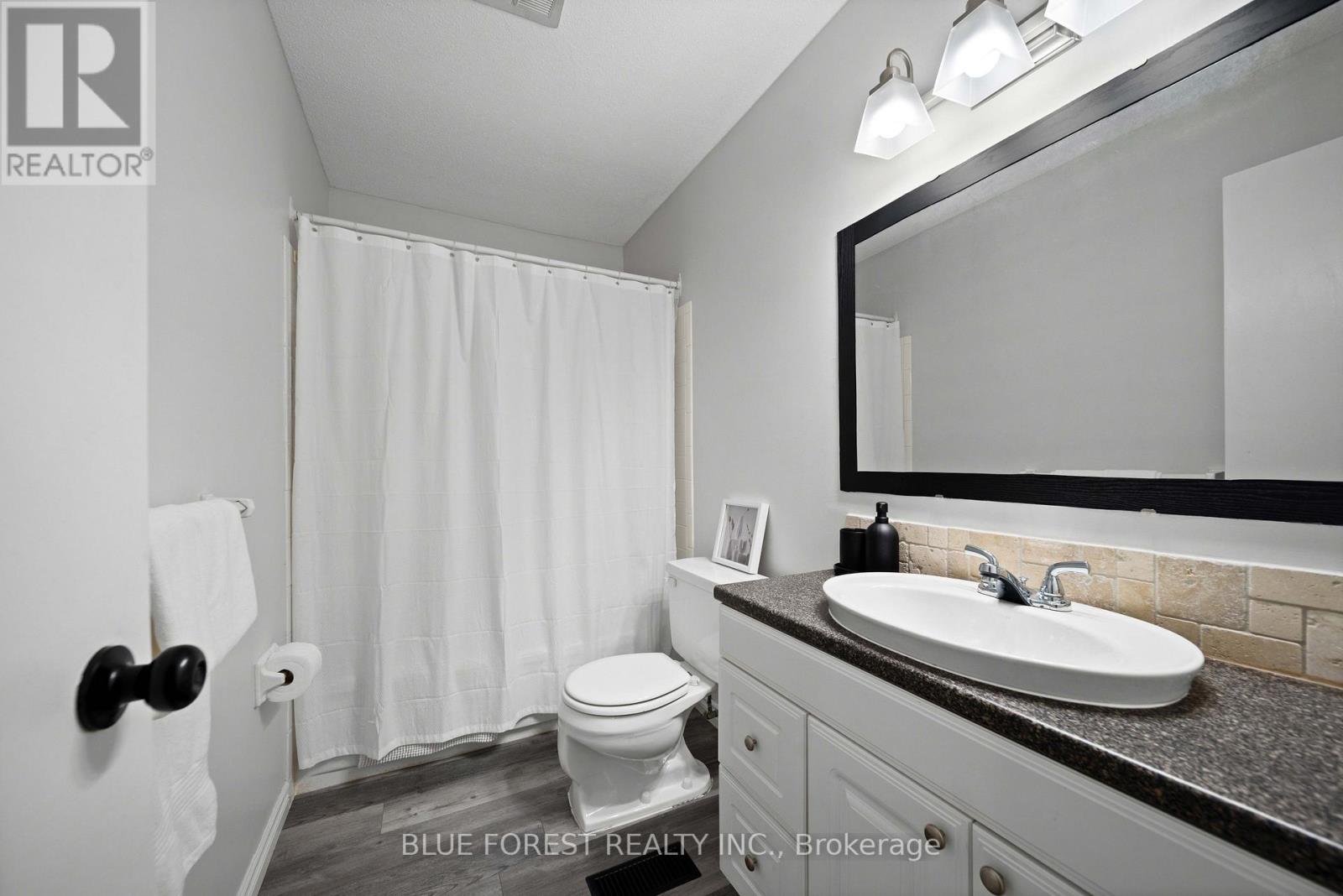 10 BERKSHIRE COURT - 22