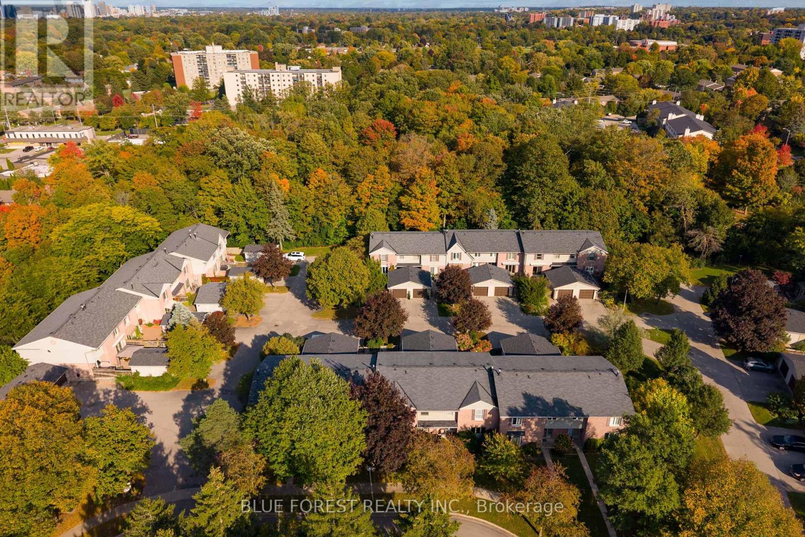 10 BERKSHIRE COURT - 33