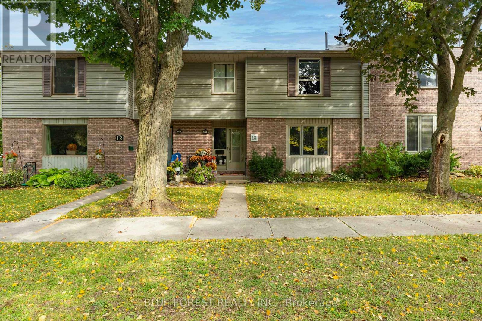 10 BERKSHIRE COURT - Image 37