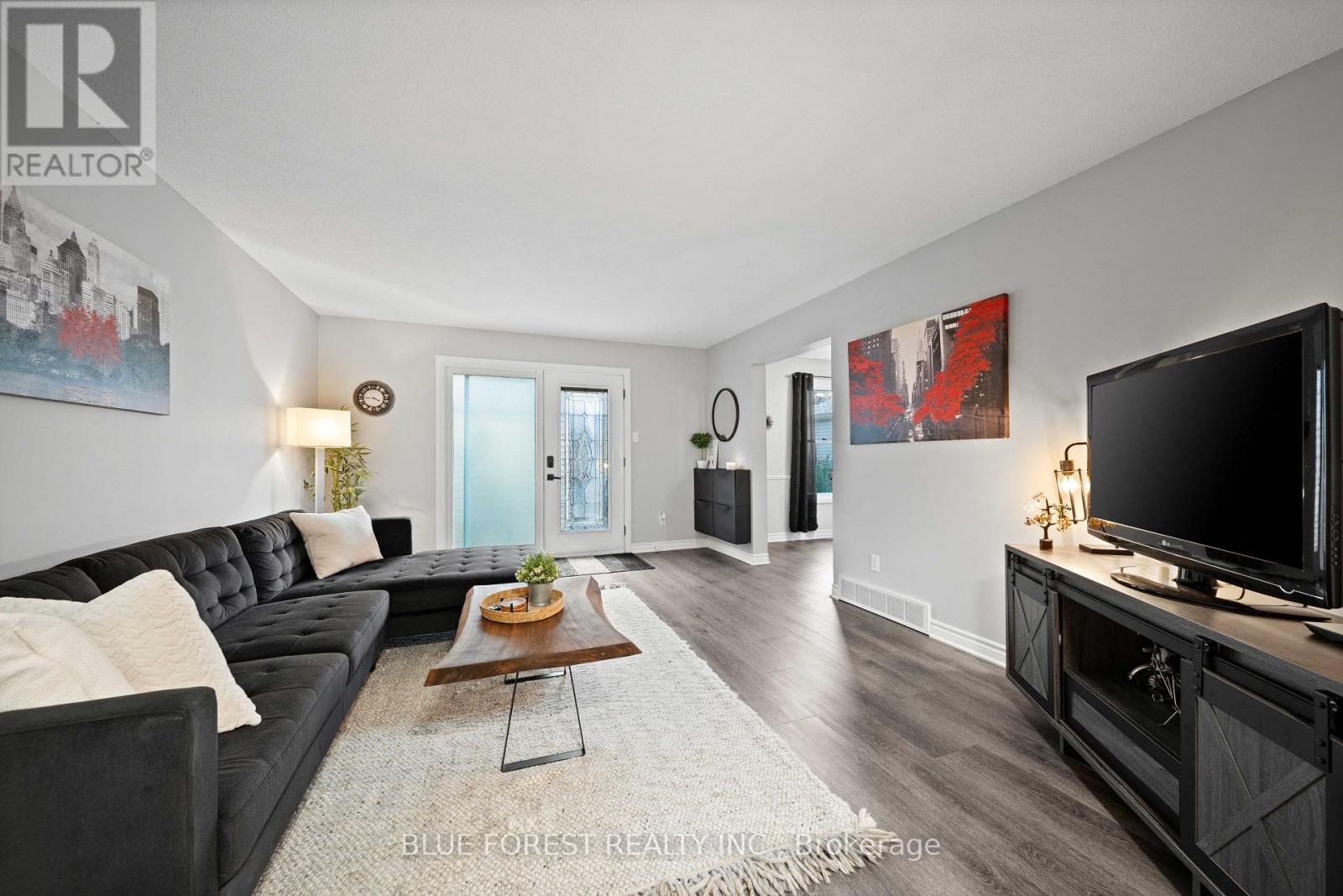 10 BERKSHIRE COURT, London South (South N) — photo 5