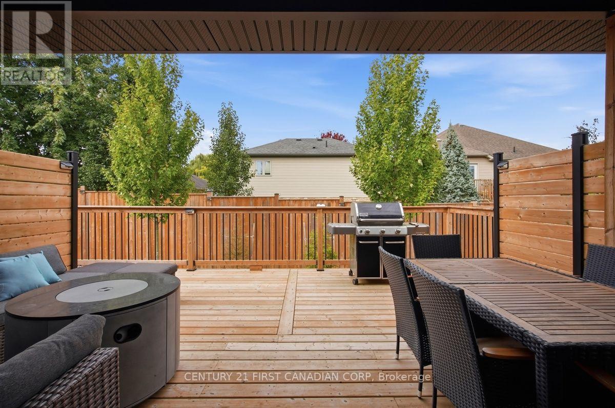 12 BRISCOE CRESCENT - 39