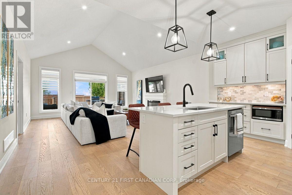 12 BRISCOE CRESCENT, Strathroy-Caradoc (NE) — photo 8