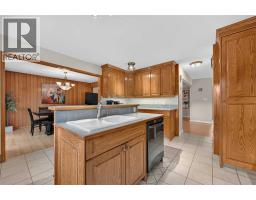 4124 19 Street NW - photo 16