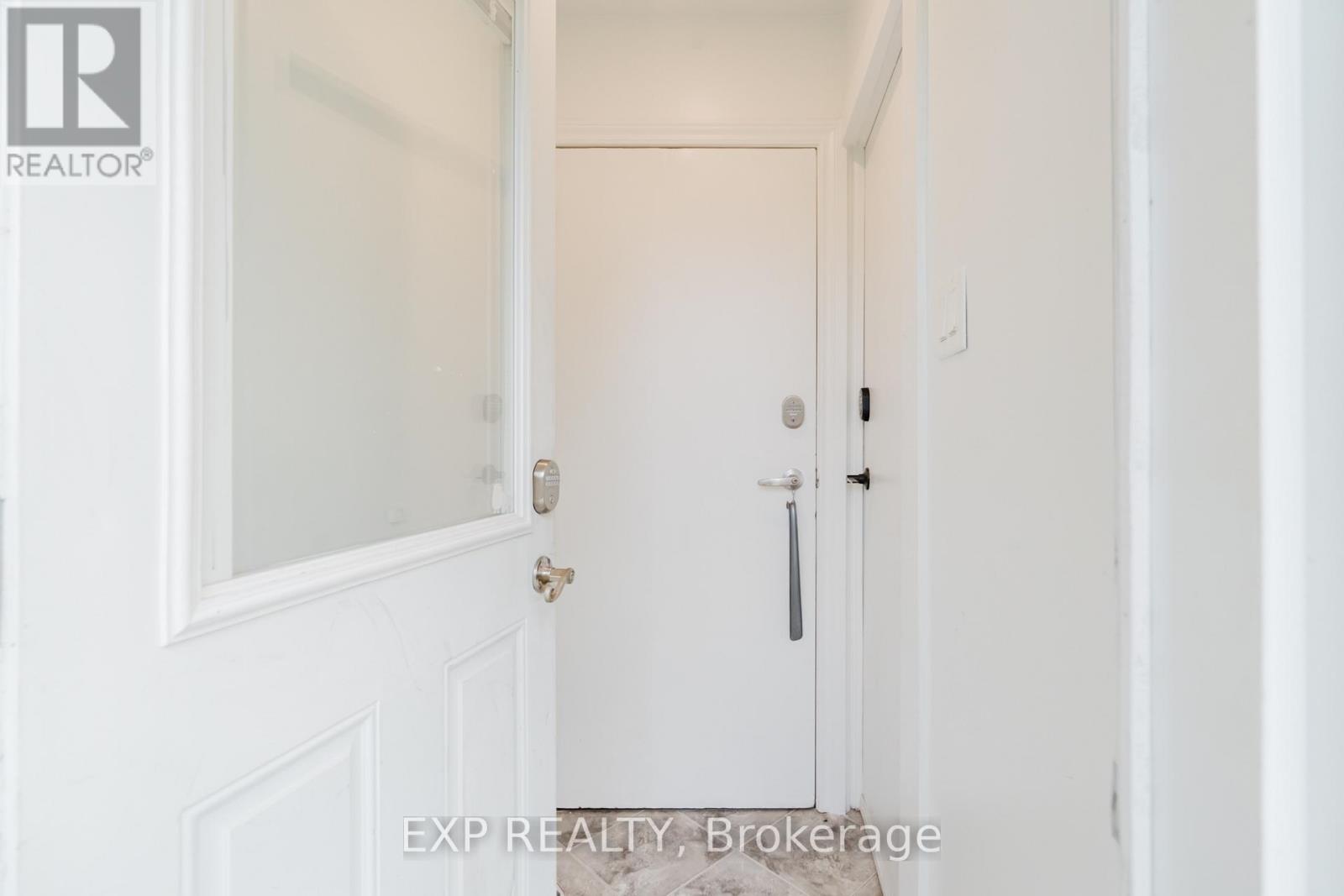 24 NEWHAVEN STREET - Image 11