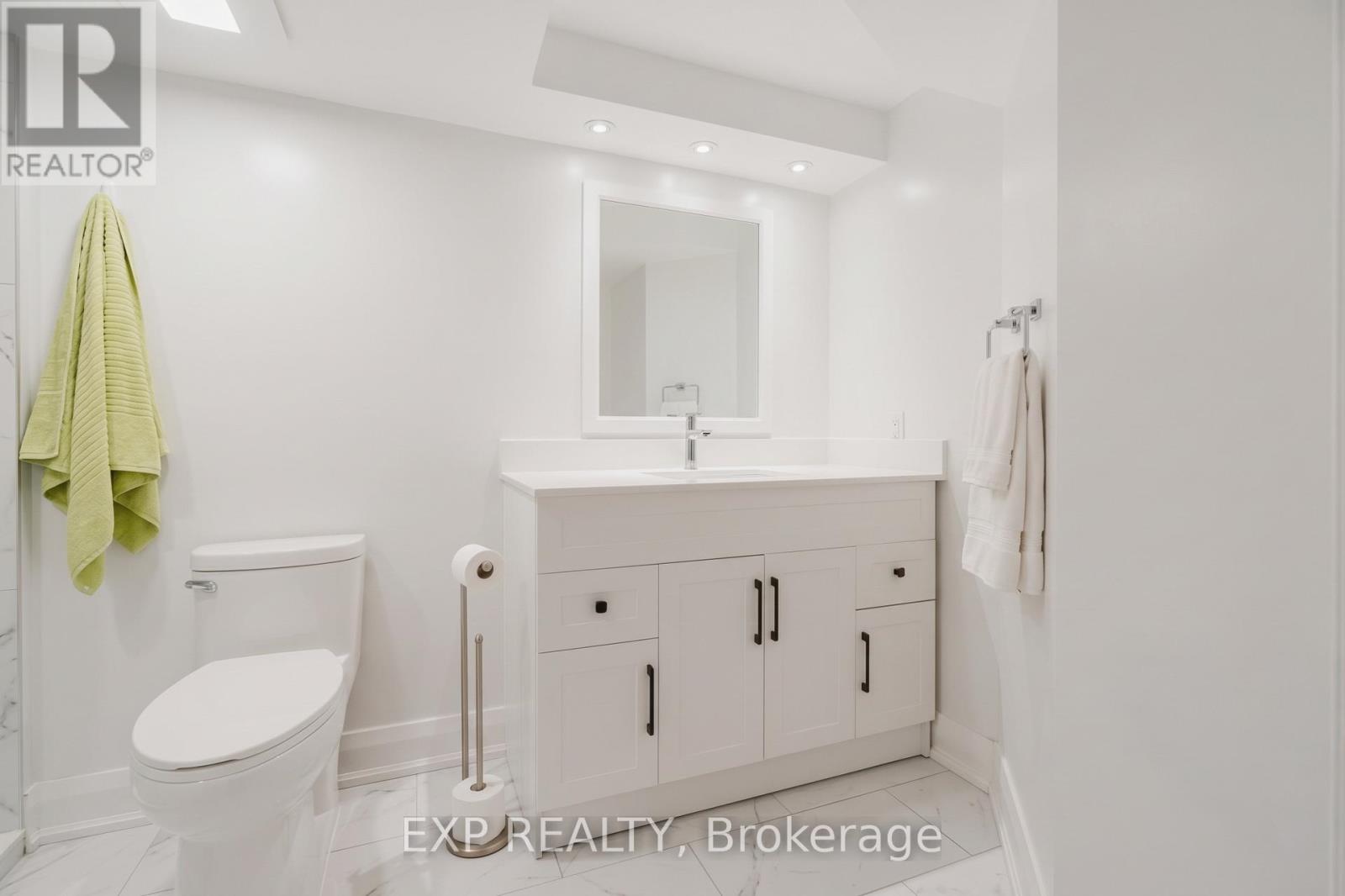 24 NEWHAVEN STREET - Image 16