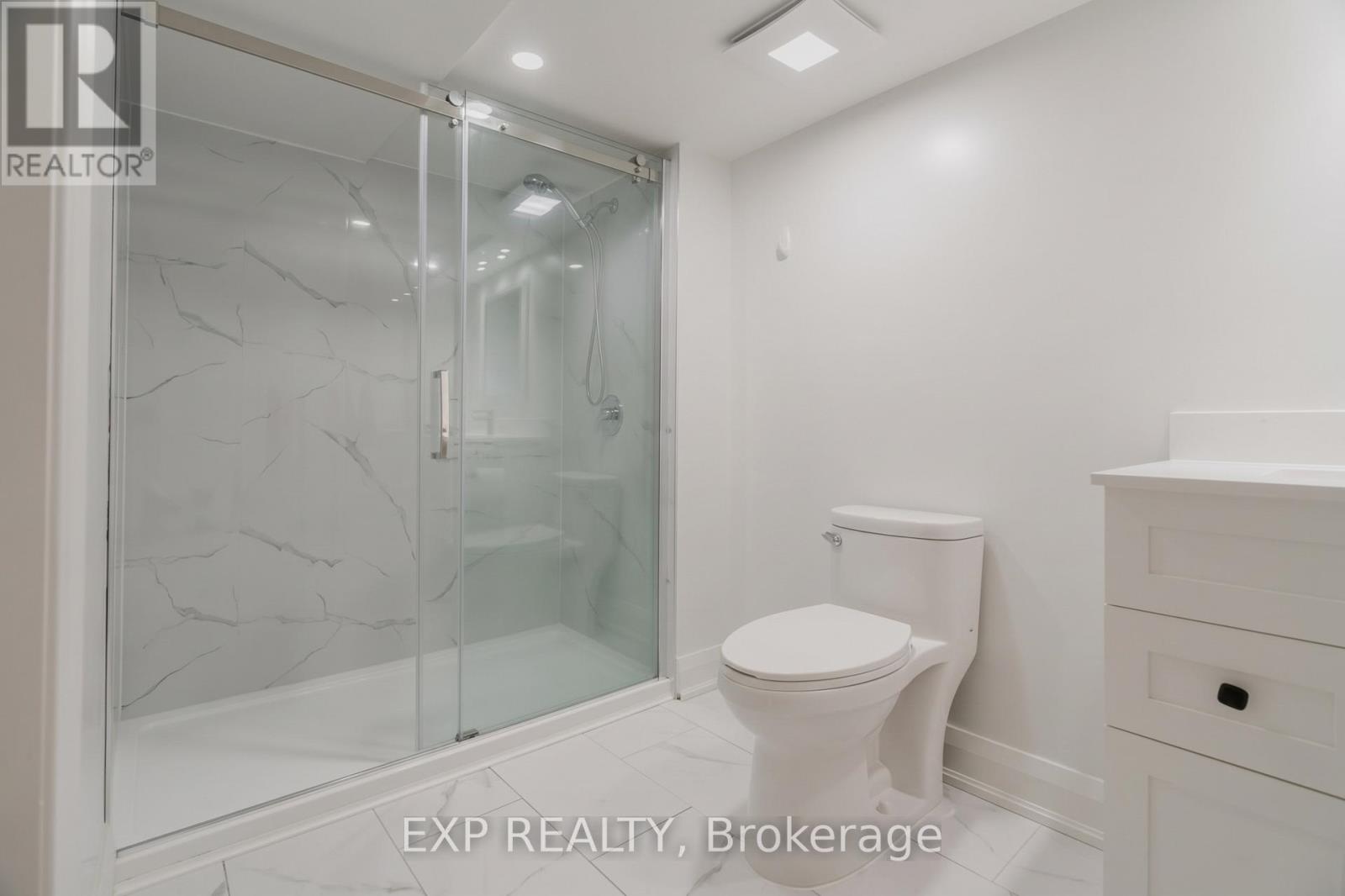 24 NEWHAVEN STREET - Image 17