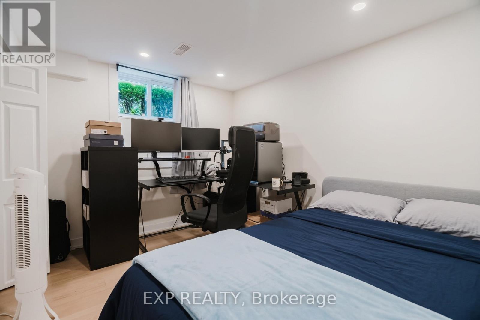 24 NEWHAVEN STREET - 20