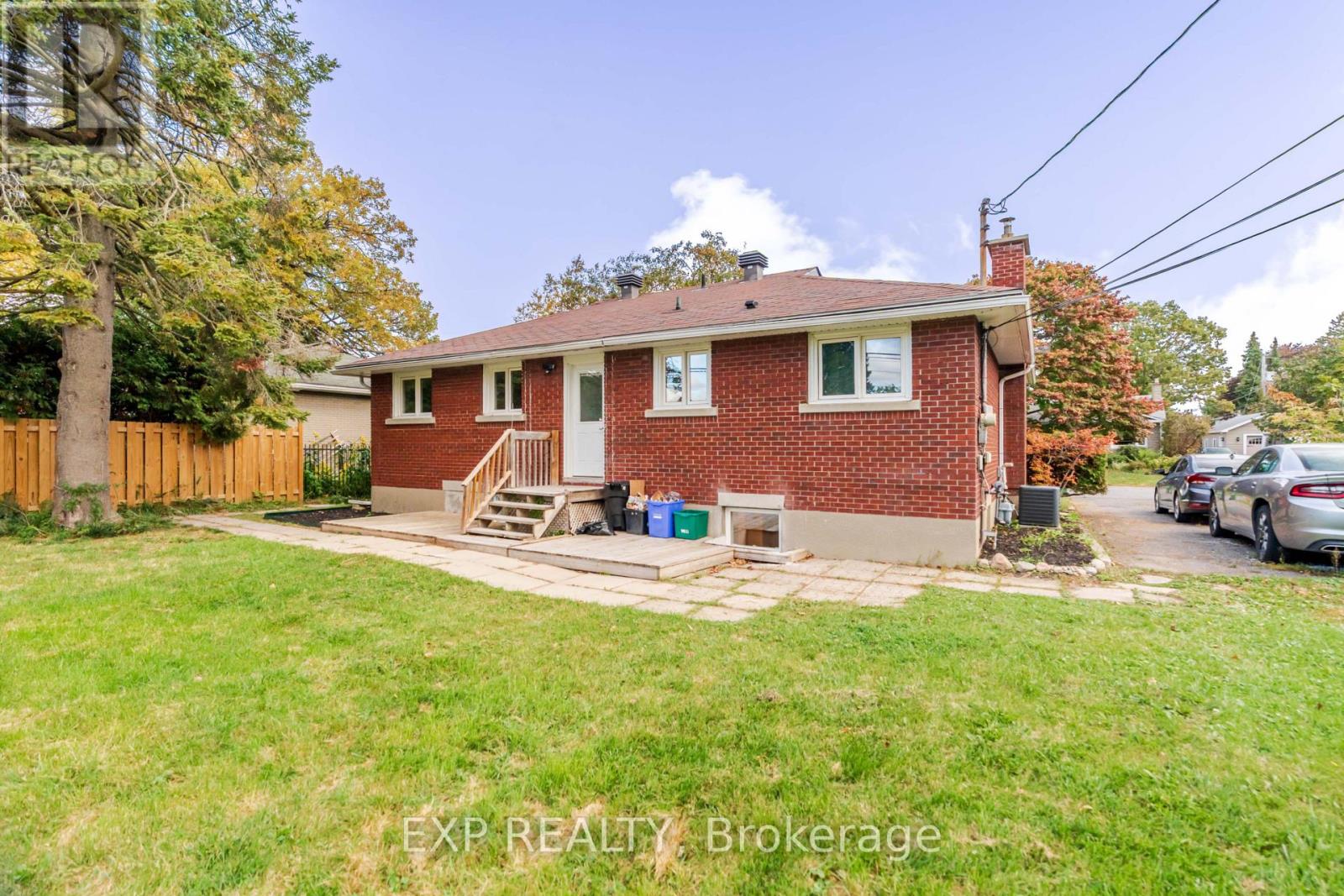 24 NEWHAVEN STREET - 21