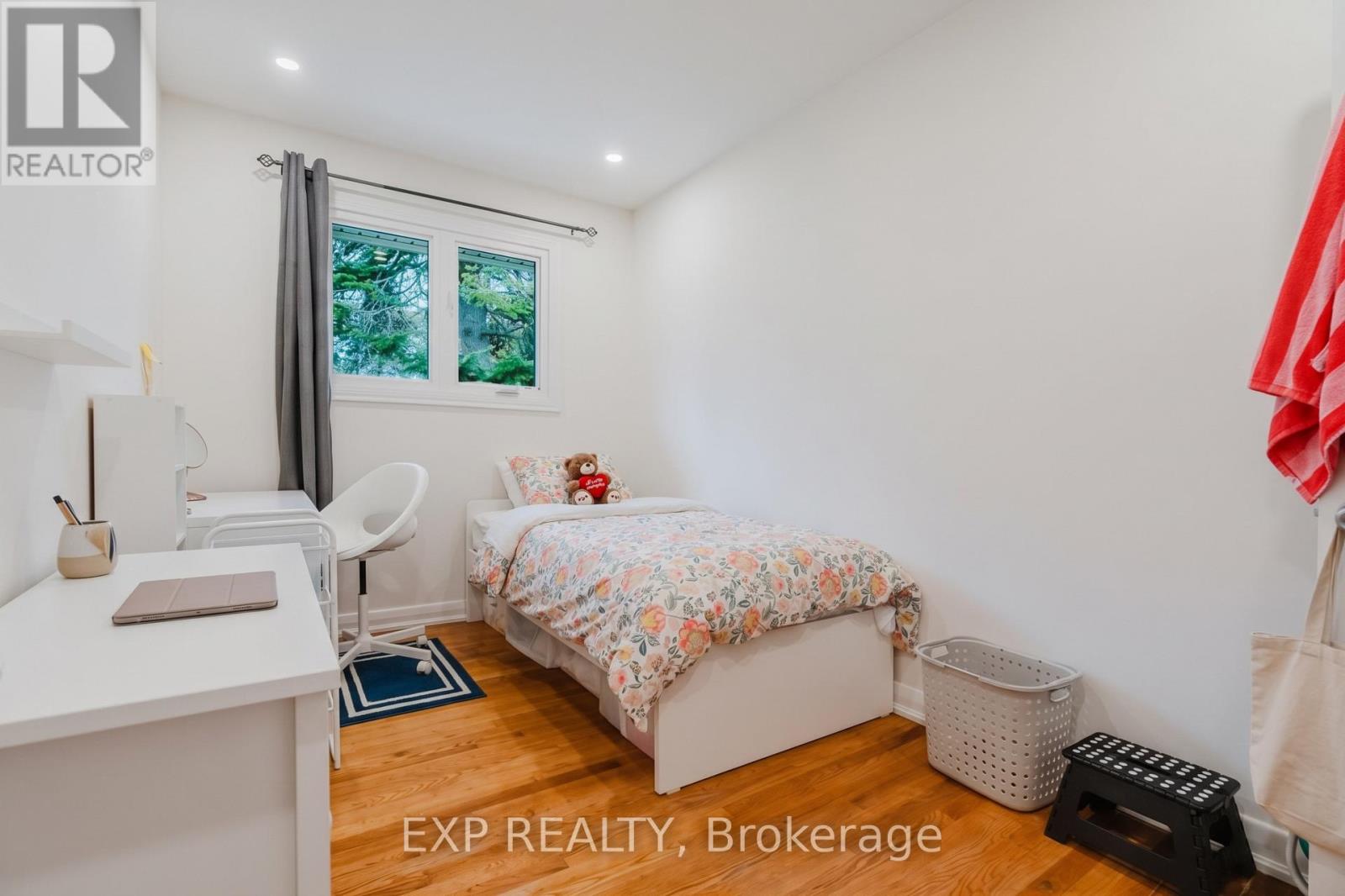24 NEWHAVEN STREET - Image 9
