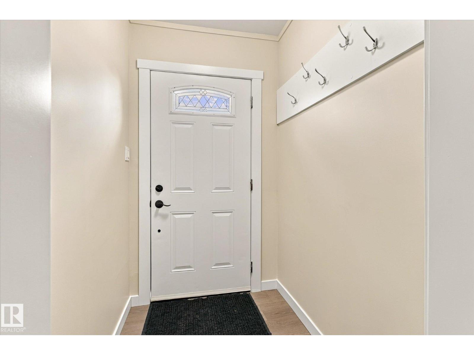 8742 151 ST NW - 8