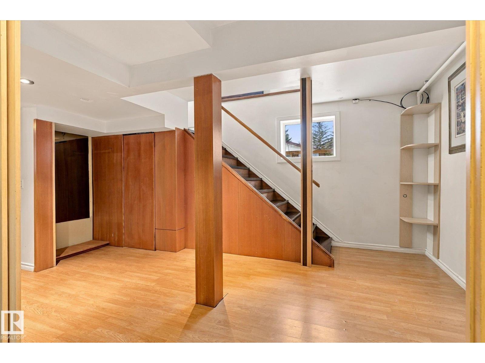 8742 151 ST NW - 27