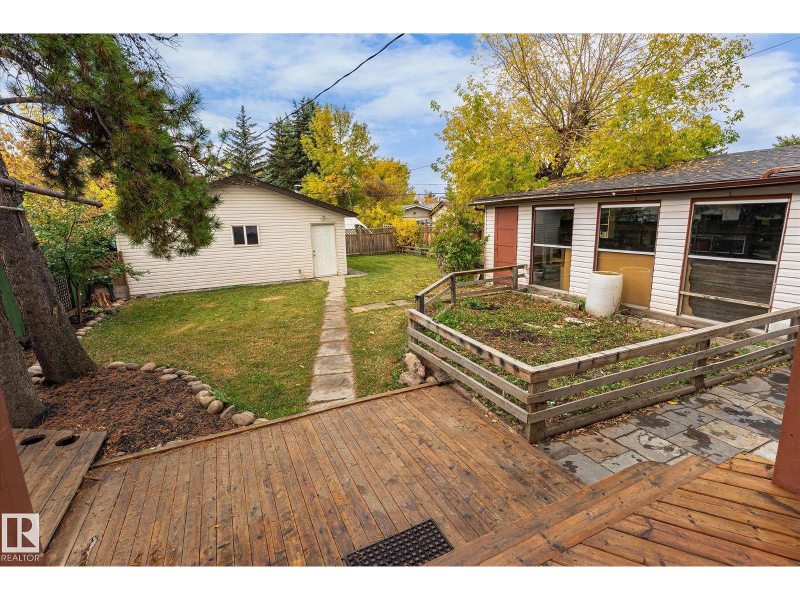 8742 151 ST NW - 46