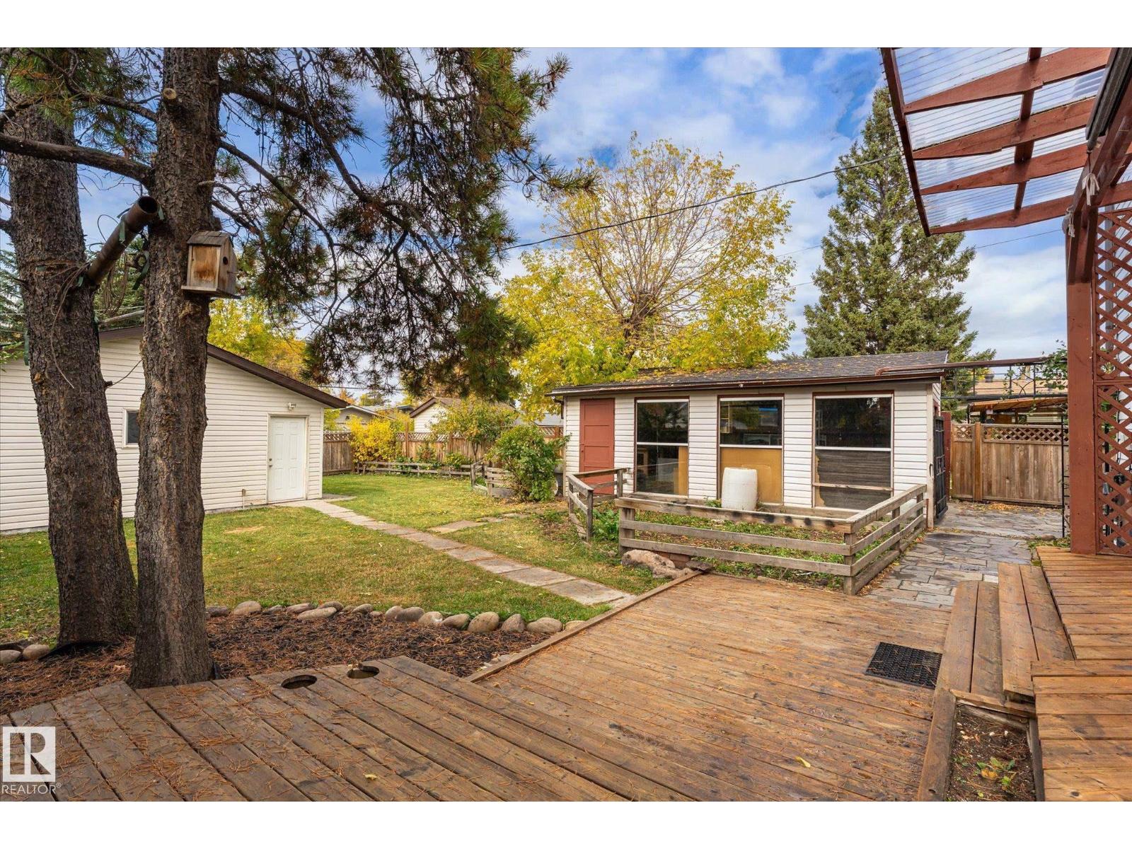 8742 151 ST NW - 47