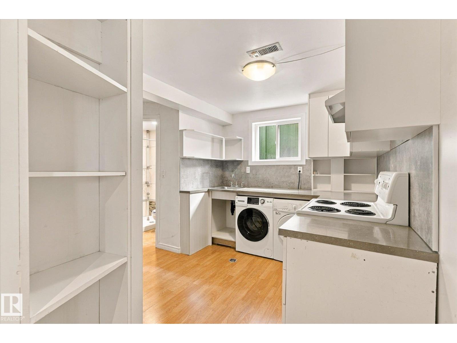 8742 151 ST NW - 33