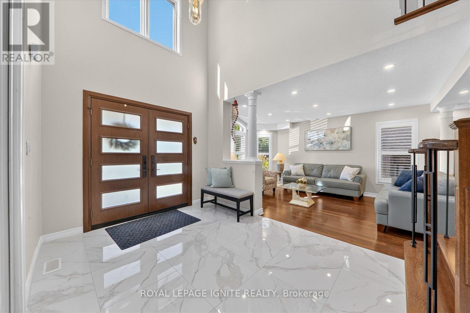 2015 Valewood Court, Oshawa, ON photo 5