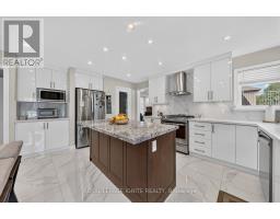 2015 Valewood Court, Oshawa, ON L1G7X9 Photo 14