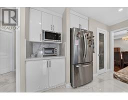 2015 Valewood Court, Oshawa, ON L1G7X9 Photo 18