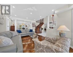2015 Valewood Court, Oshawa, ON L1G7X9 Photo 9