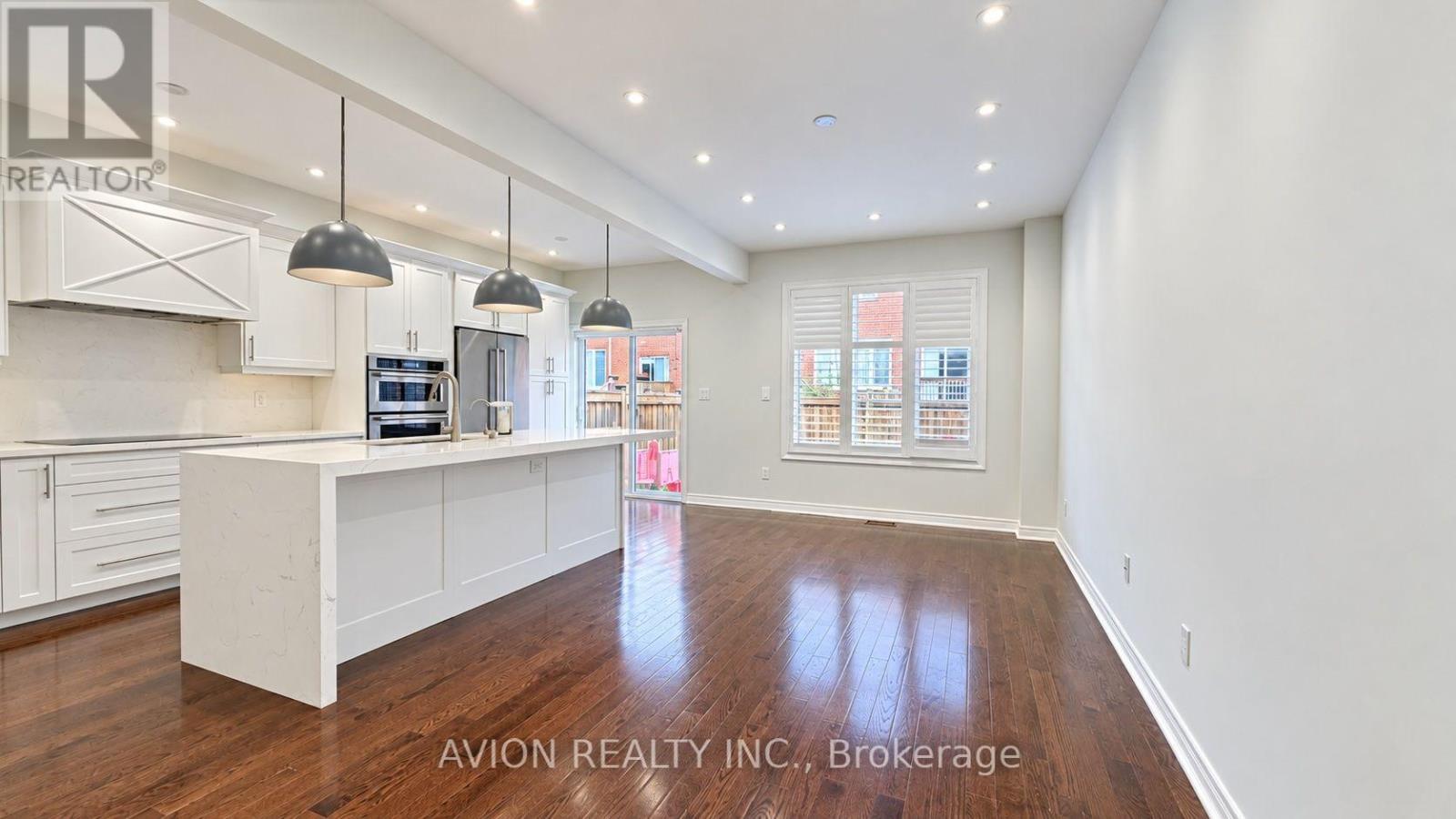23 CLARINET LANE, Whitchurch-Stouffville (Stouffville) — photo 4