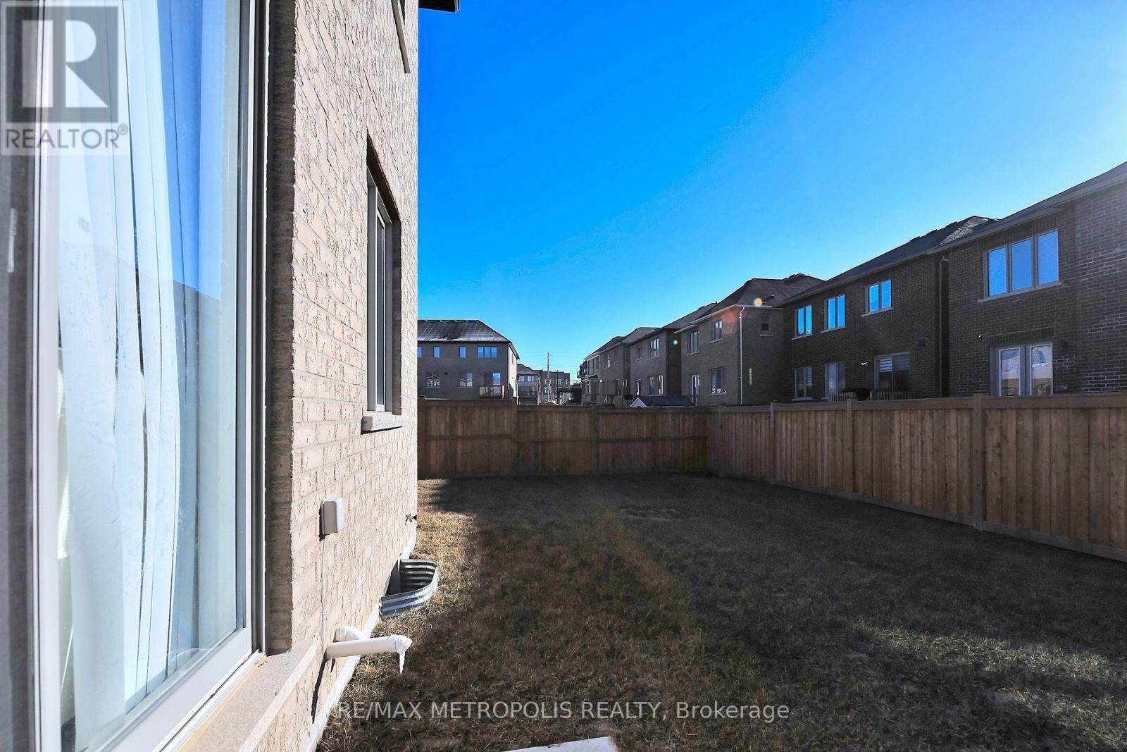 61 Seedling Crescent, Whitchurch-Stouffville, ON photo 12