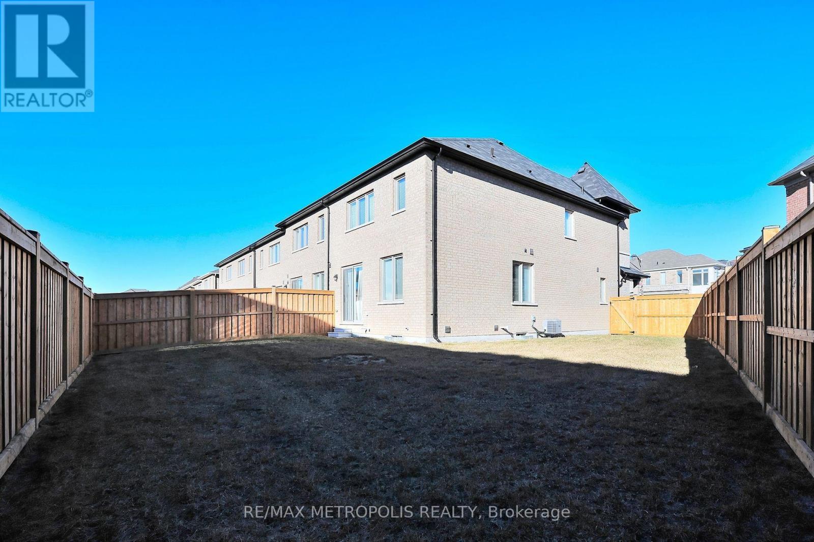 61 Seedling Crescent, Whitchurch-Stouffville, ON photo 6