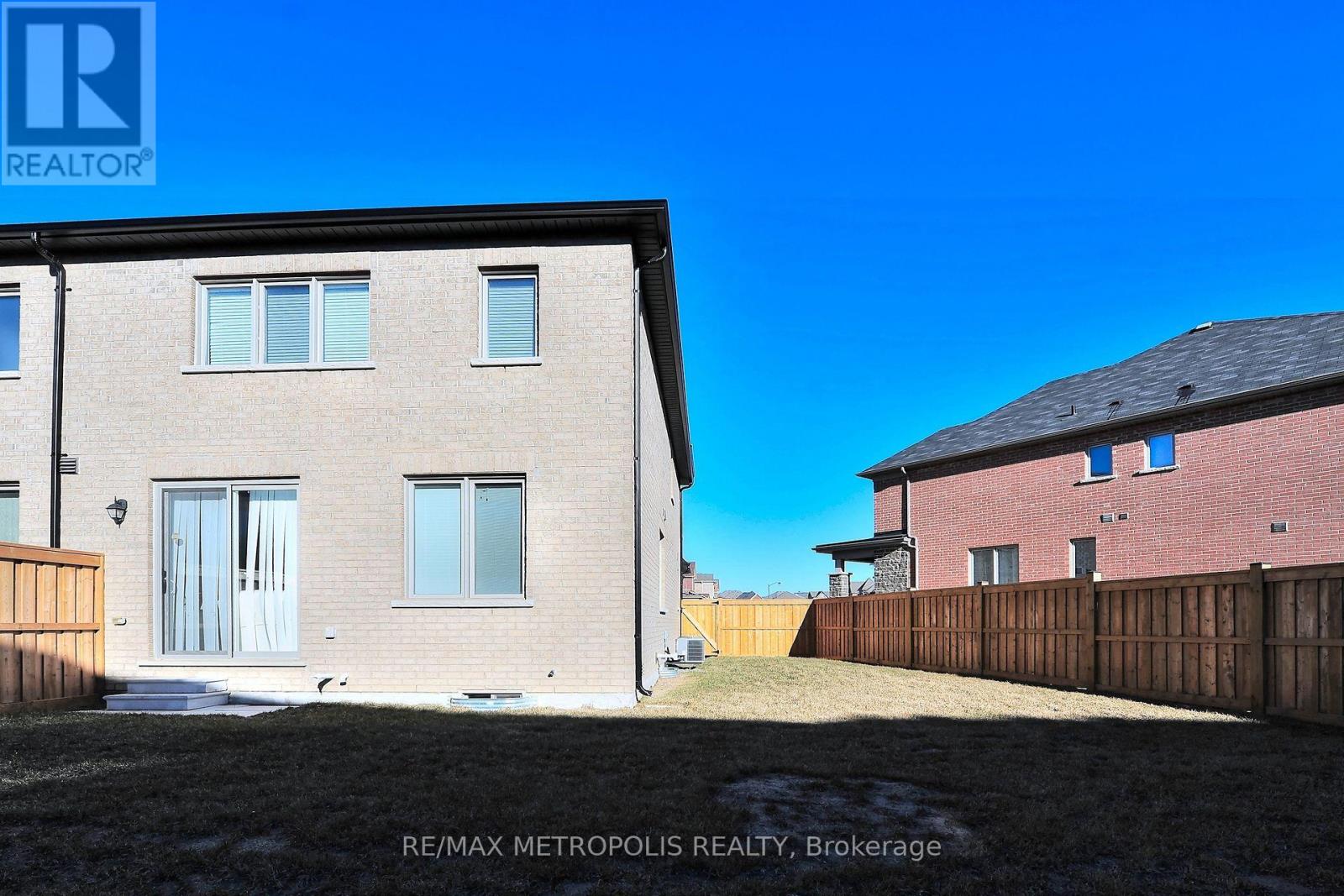 61 SEEDLING CRESCENT - 8