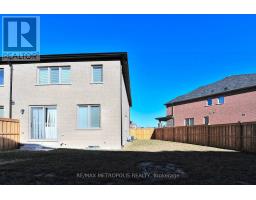 61 Seedling Crescent, Whitchurch Stouffville, ON L4A4V5 Photo 8