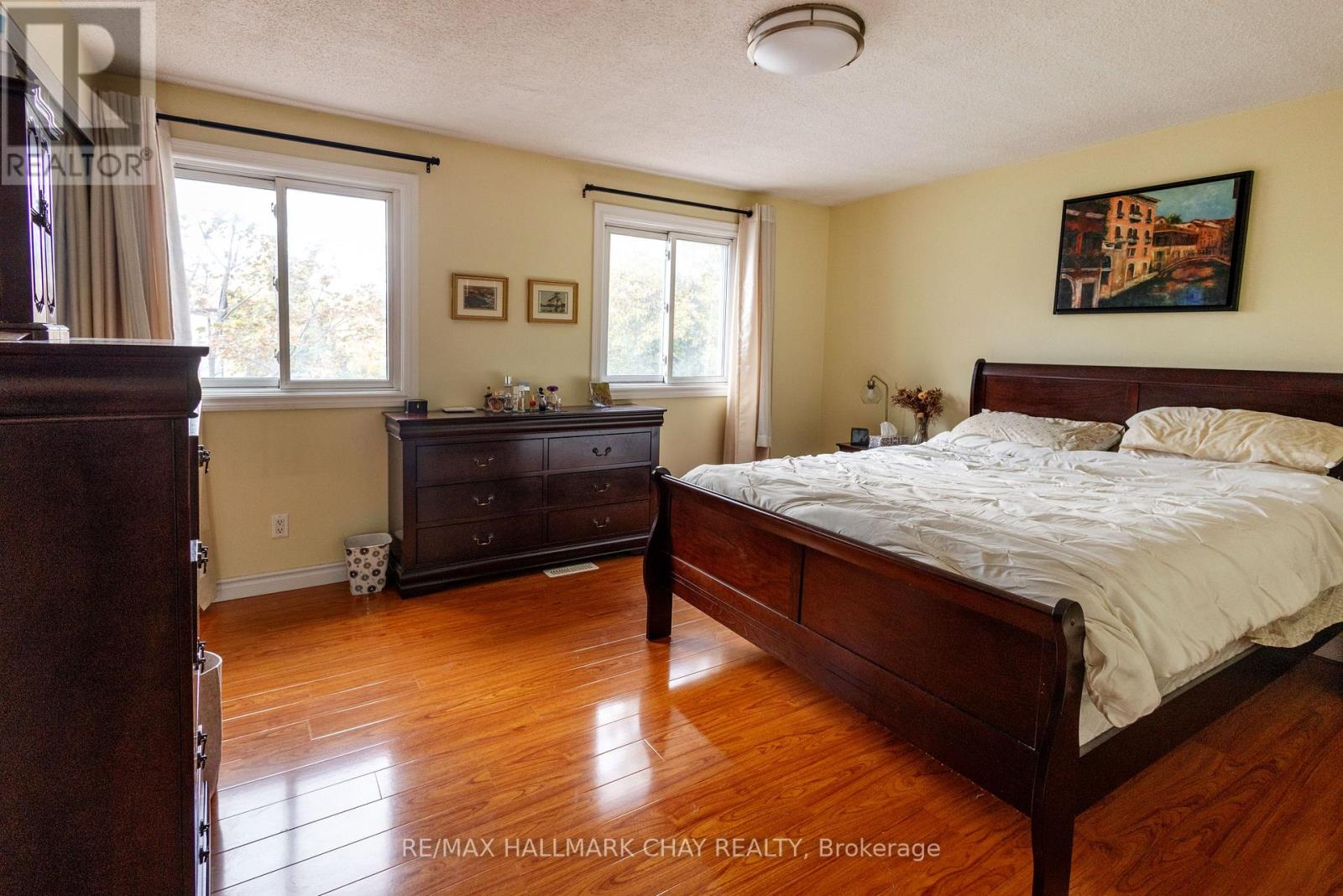 #4 261 ROSE STREET - 10