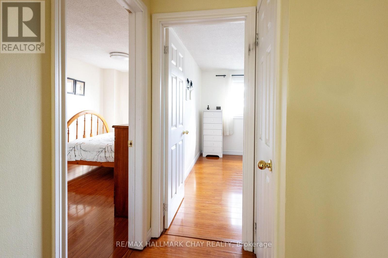 #4 261 ROSE STREET - 12