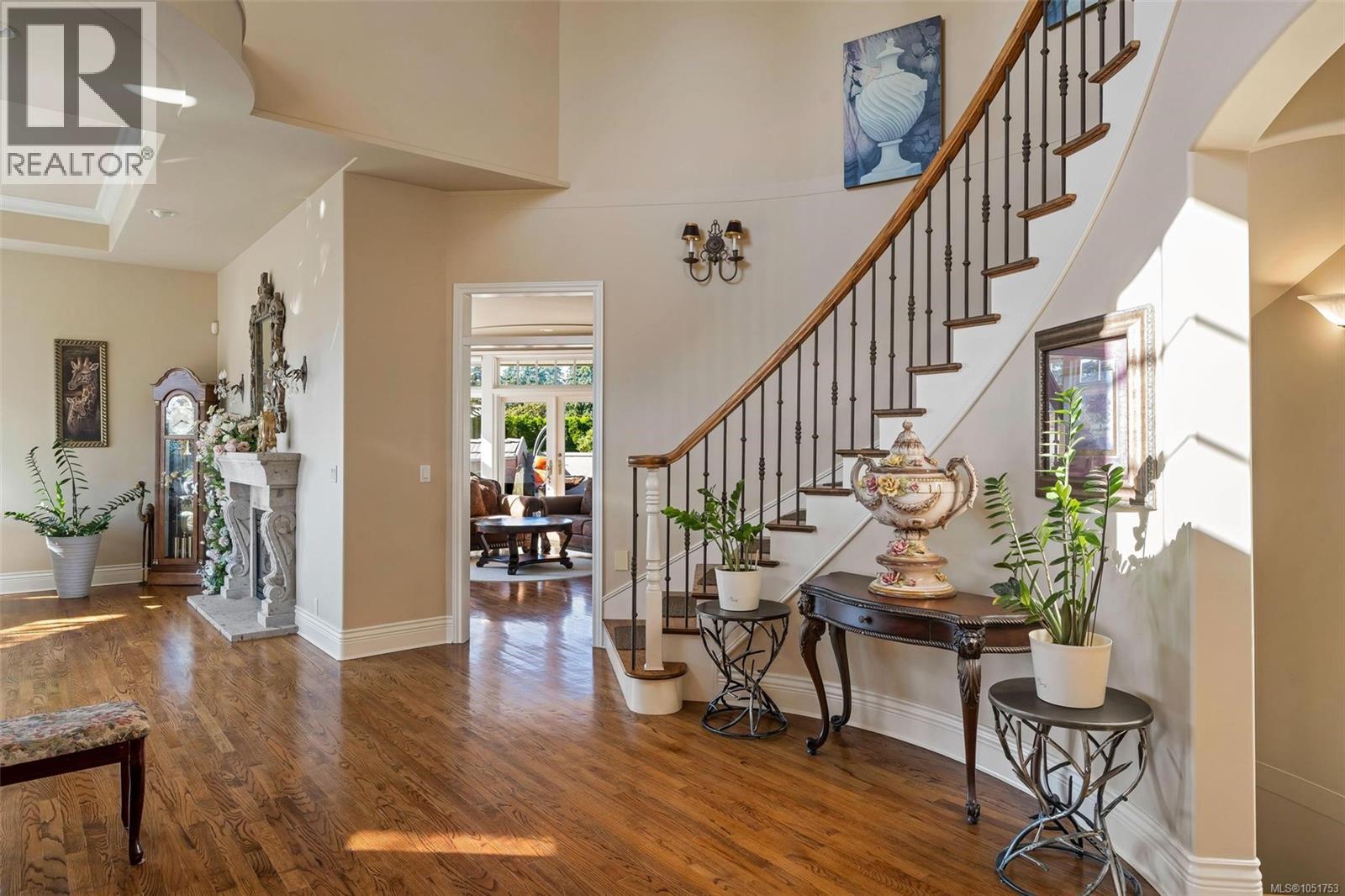 906 Cobblestone Lane - Image 9