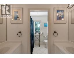 906 Cobblestone Lane, Saanich, BC V8Y3G3 Photo 25