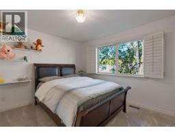 906 Cobblestone Lane, Saanich, BC V8Y3G3 Photo 22
