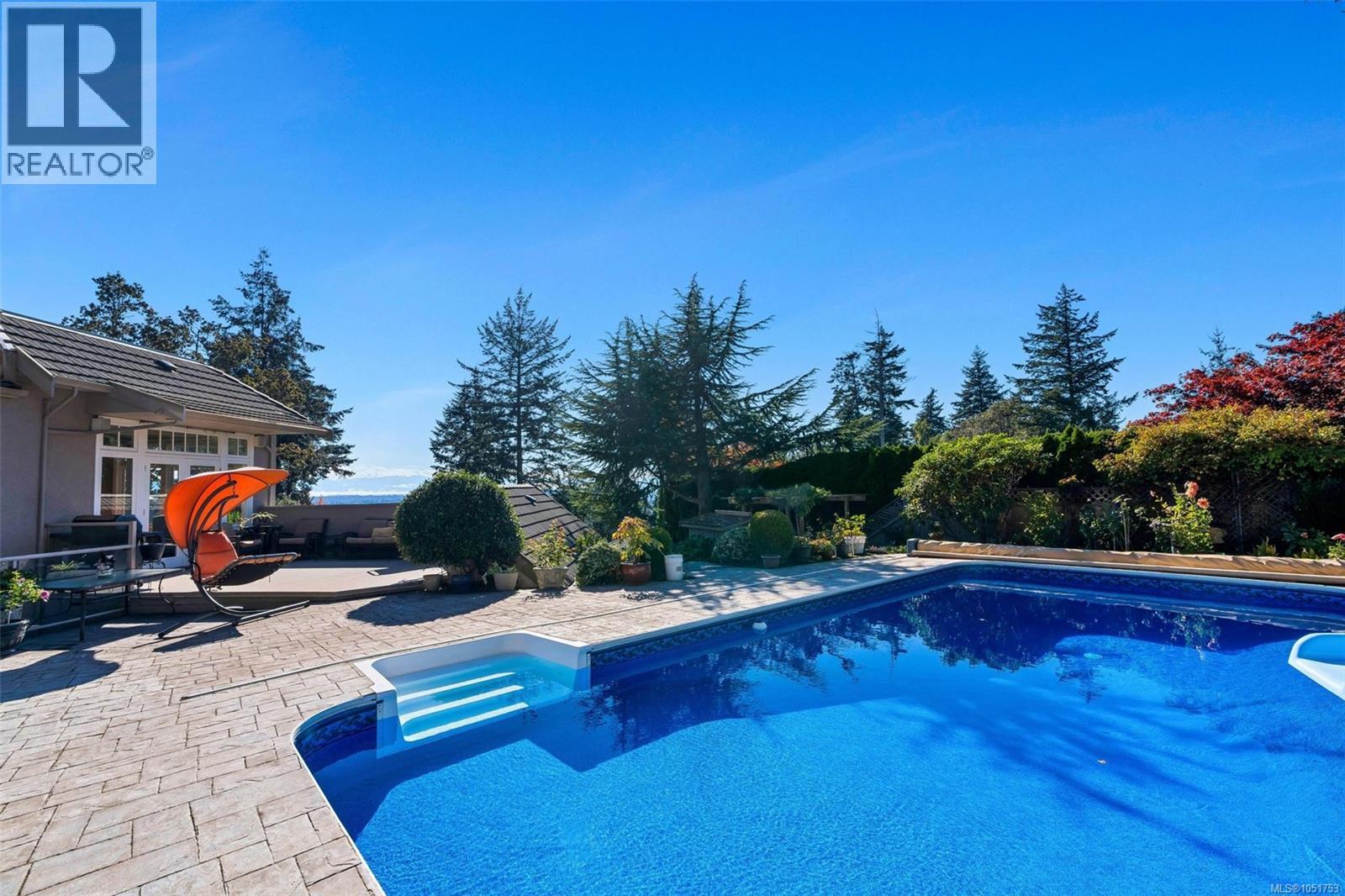 906 Cobblestone Lane - Image 50