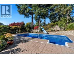 906 Cobblestone Lane, Saanich, BC V8Y3G3 Photo 52