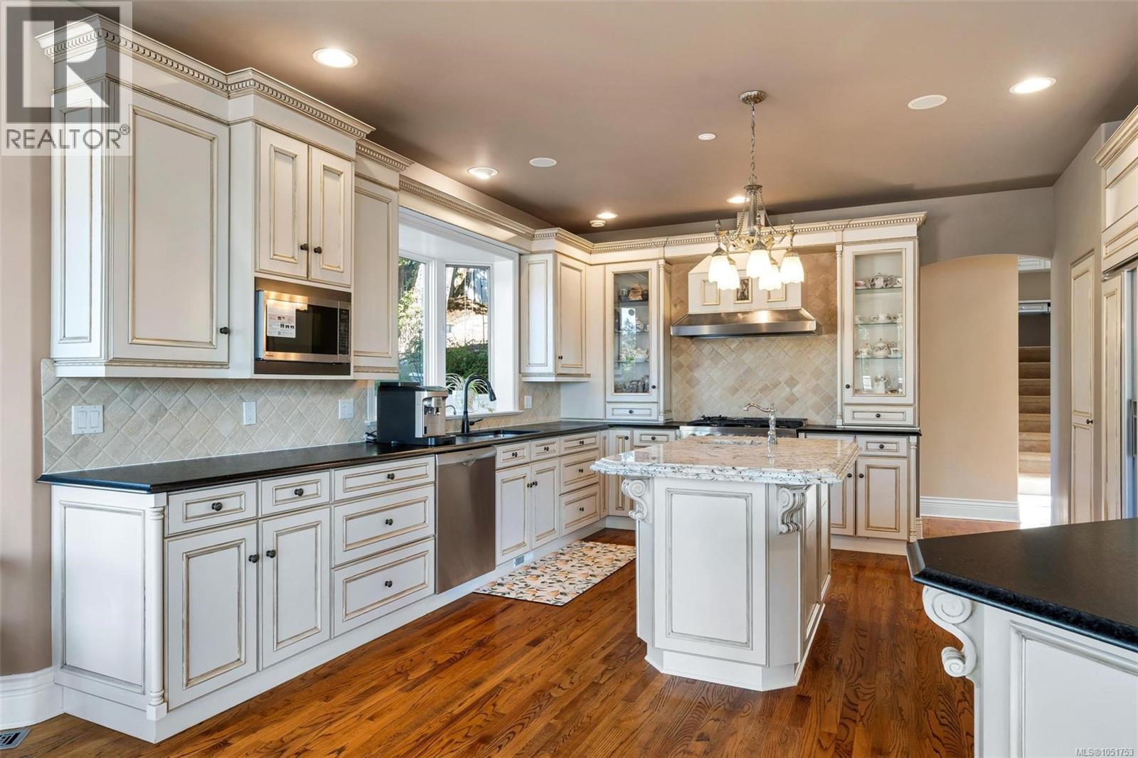 906 Cobblestone Lane - 32