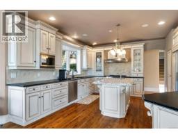 906 Cobblestone Lane, Saanich, BC V8Y3G3 Photo 32
