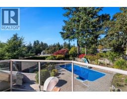 906 Cobblestone Lane, Saanich, BC V8Y3G3 Photo 56