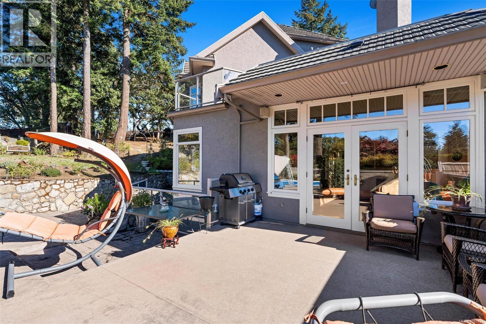 906 Cobblestone Lane - Image 45
