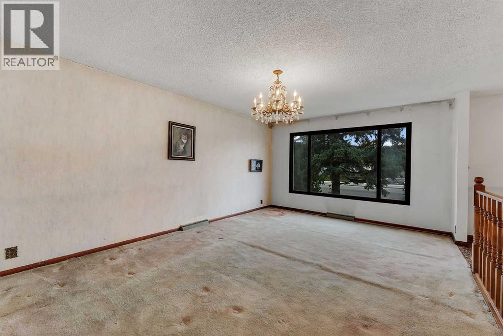 4407 Bowness Road NW - 21