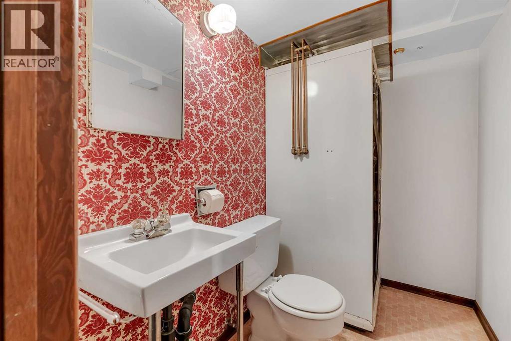 4407 Bowness Road NW - Image 32