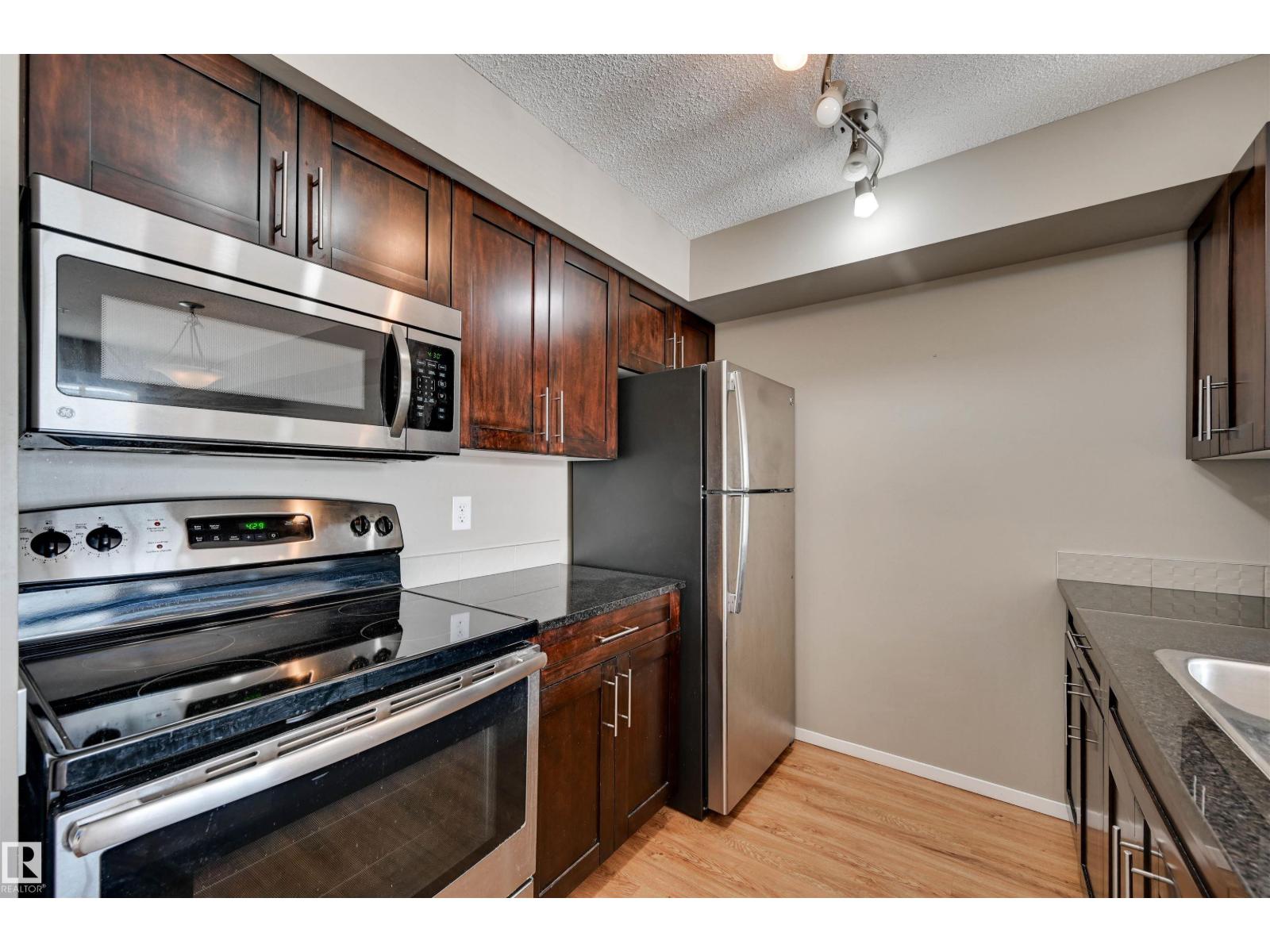 #319 18126 77 ST NW - 7