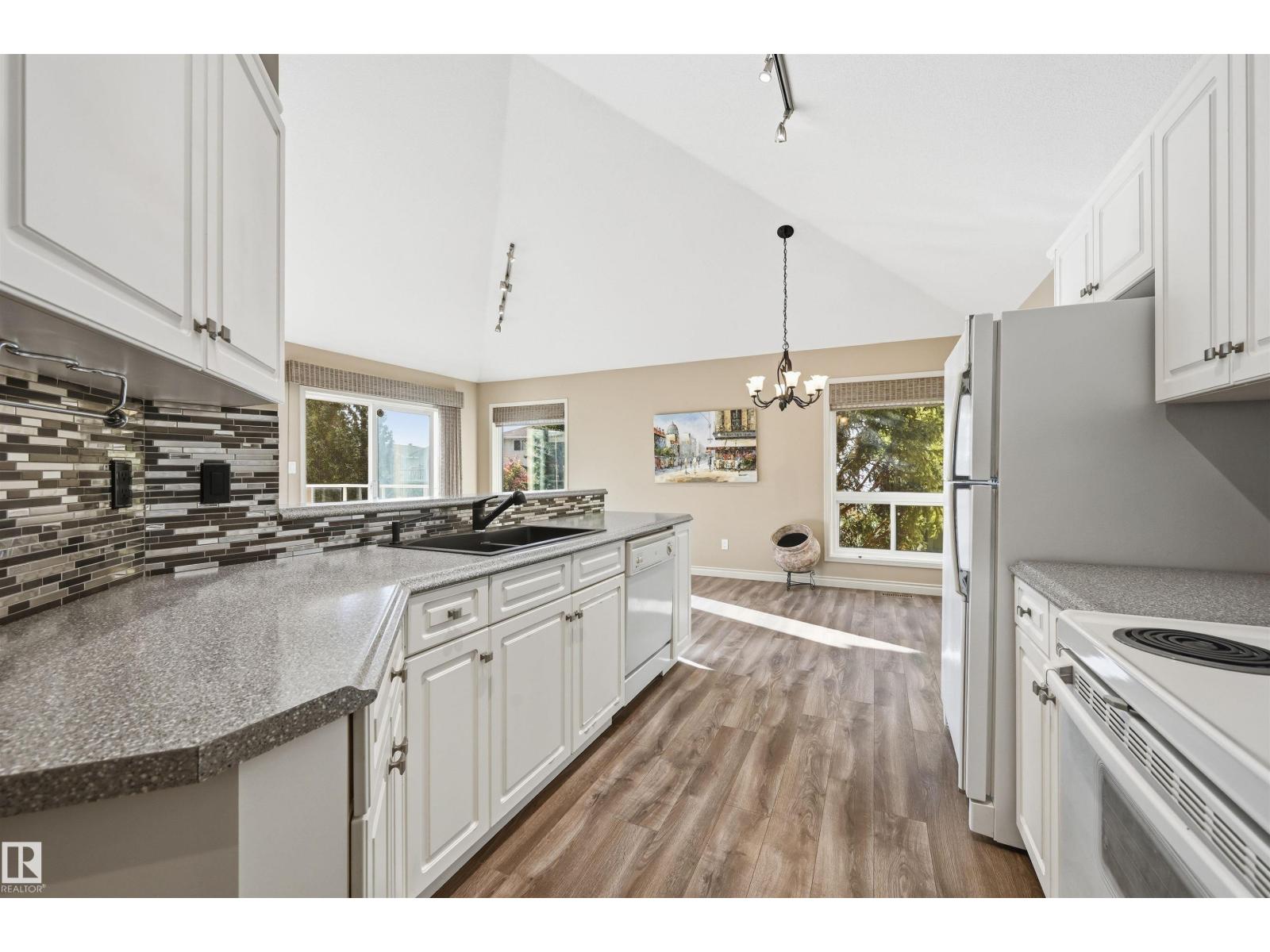 #5 11809 9B AV NW - Image 15