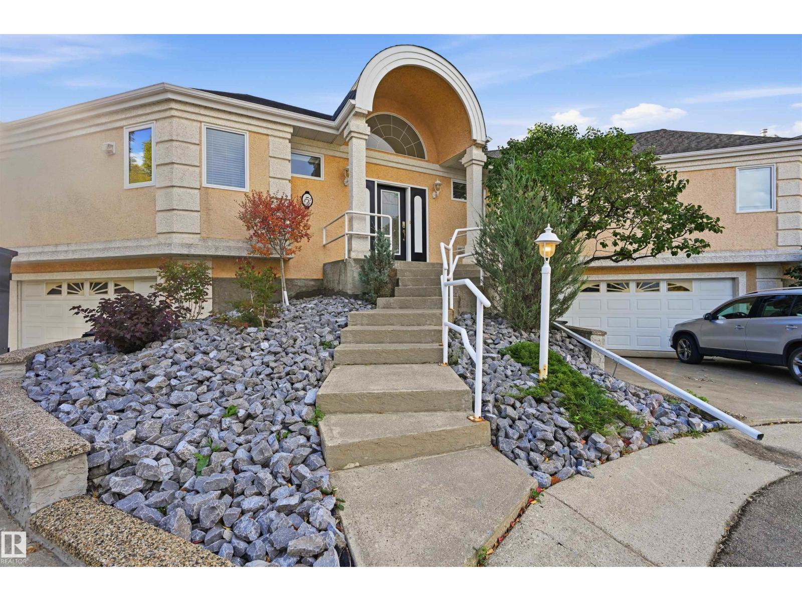 #5 11809 9B AV NW - 2