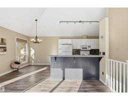 #5 11809 9b Av Nw, Edmonton, AB T6J7B6 Photo 11