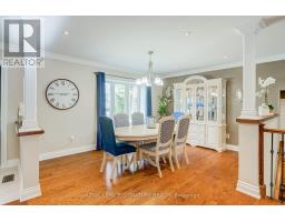 Mud room - 2544 Sharon Crescent, Mississauga, ON L5C1Y8 Photo 6