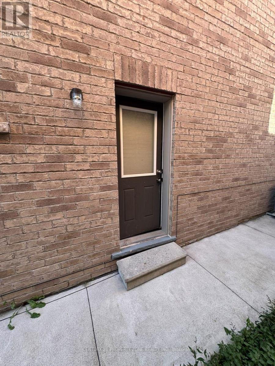 84 SPEEDWELL STREET, Brampton (Credit Valley)